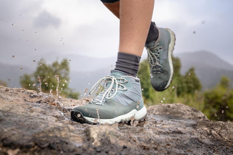 Waterdichte schoenen voor bergwandelen dames MH500 mid groen