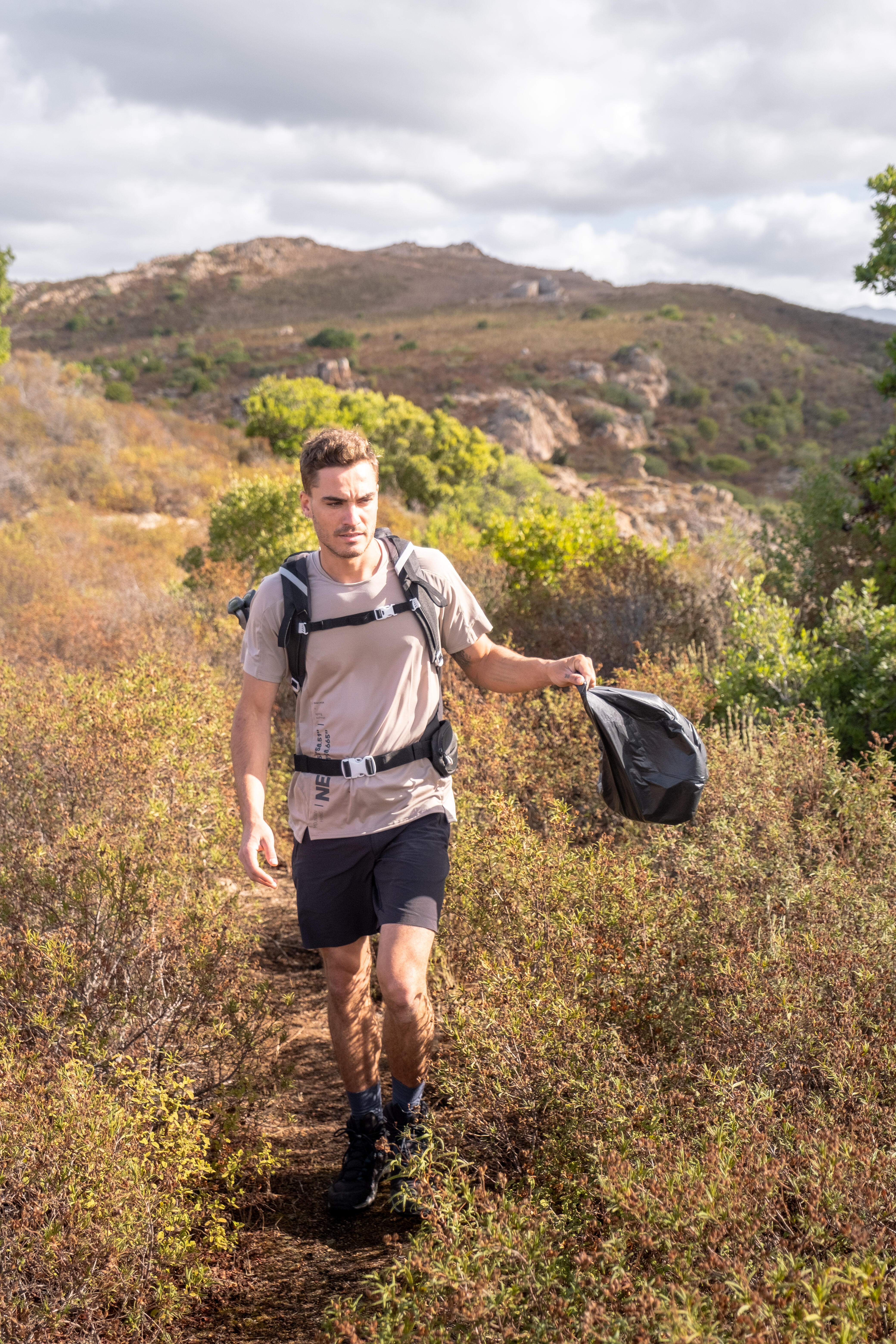 Men’s Hiking Shorts - MH 500 Black - QUECHUA
