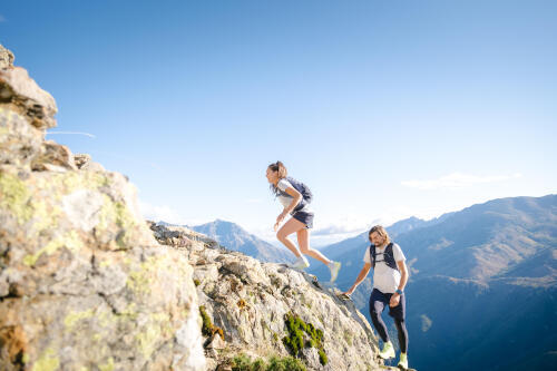 7 tips to conquer acrophobia when hiking