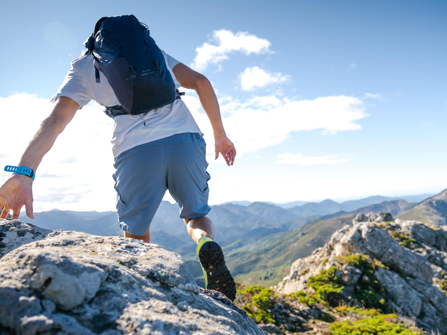 Speed up your hikes with Fast Hiking - backpack