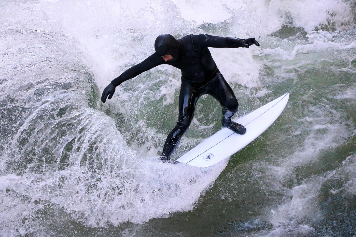 Pourquoi surfer avec une cagoule néoprène en hiver ?