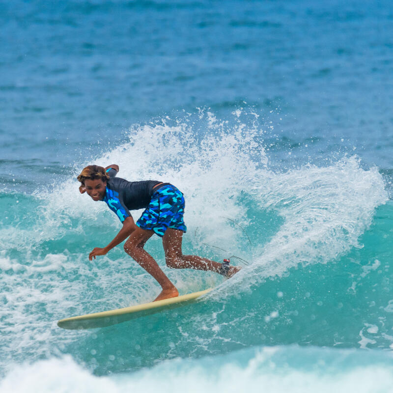 Camiseta protección solar Niños Surf 500 Manga Corta camuflaje