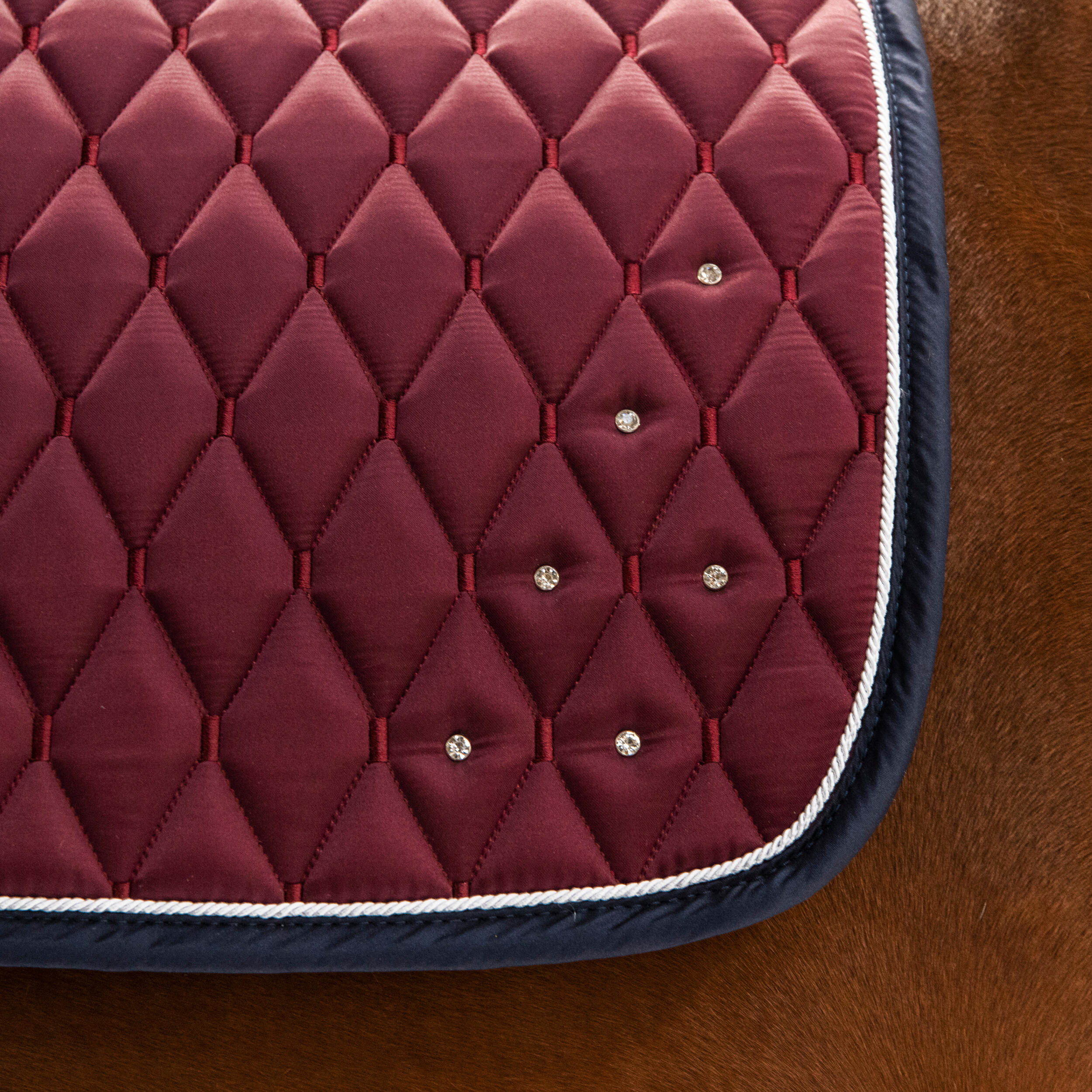 Zadeldek met strass voor paard en pony 500 bordeaux 2/4