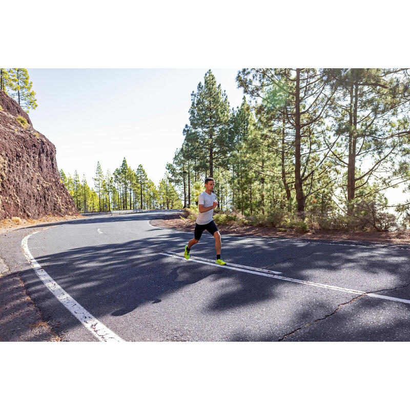 Camiseta running transpirable Hombre Kiprun Skincare blanca