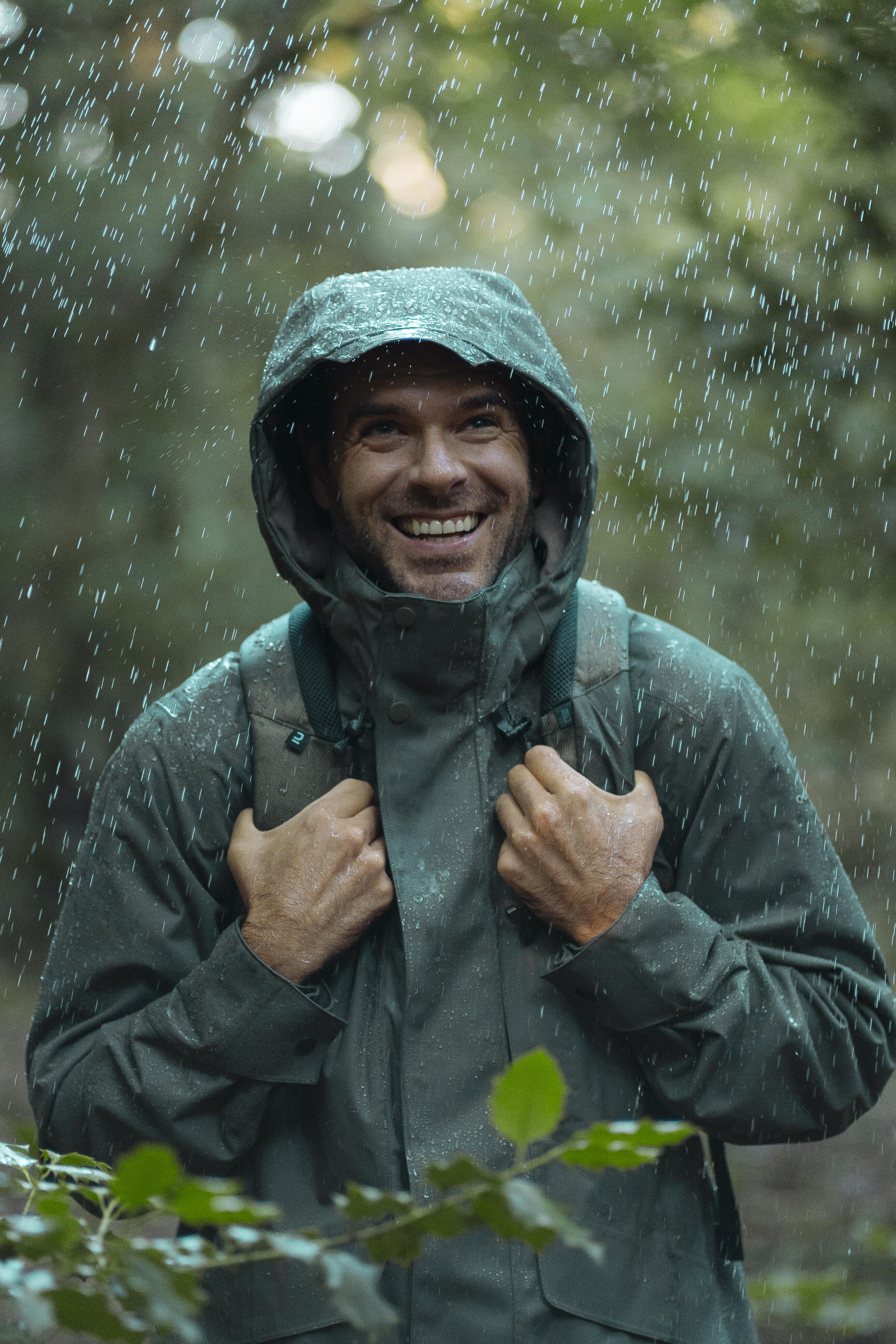 Mens hiking rain jacket discount