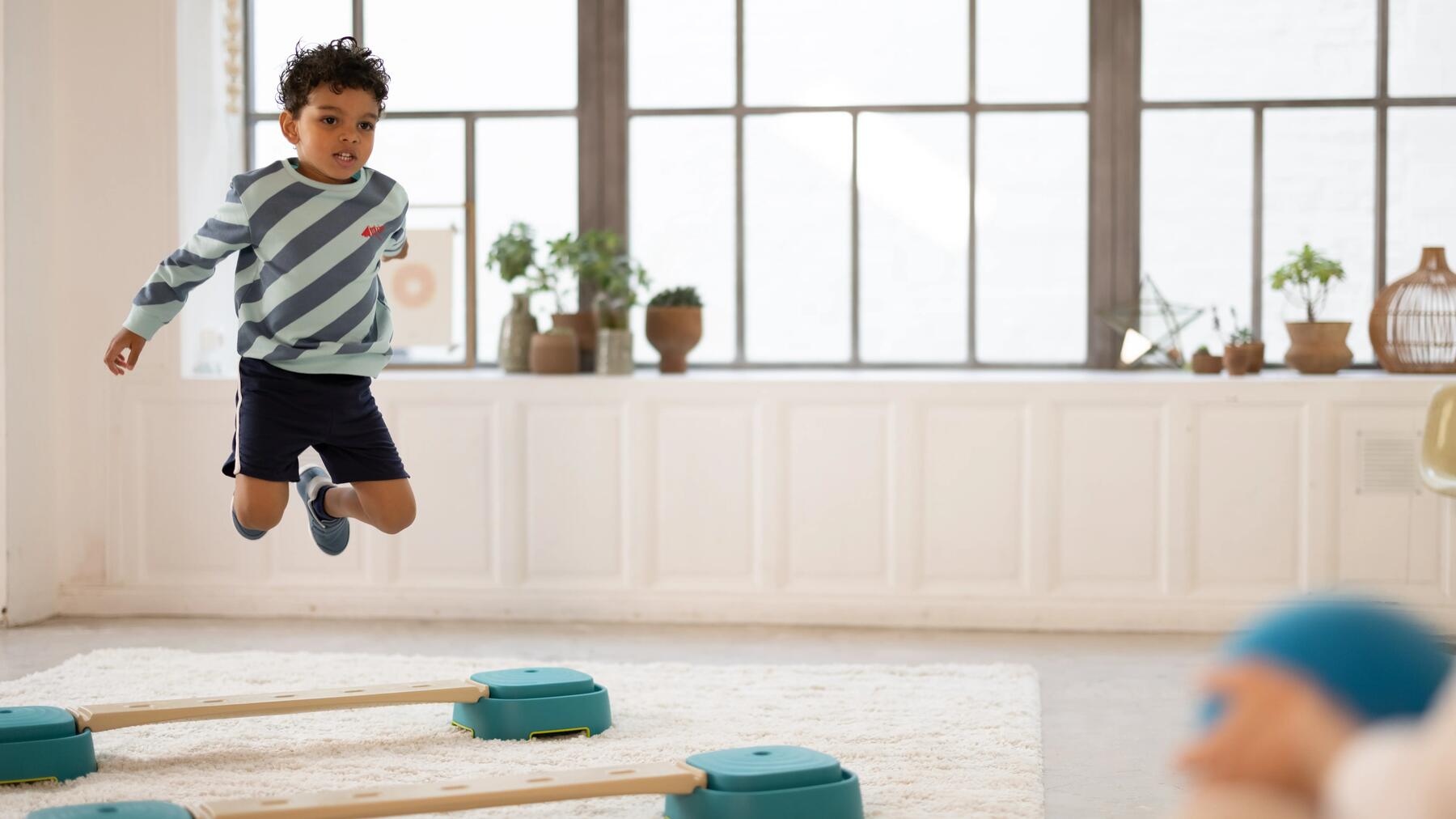 Gimnasia infantil: ejercicios para hacer en casa