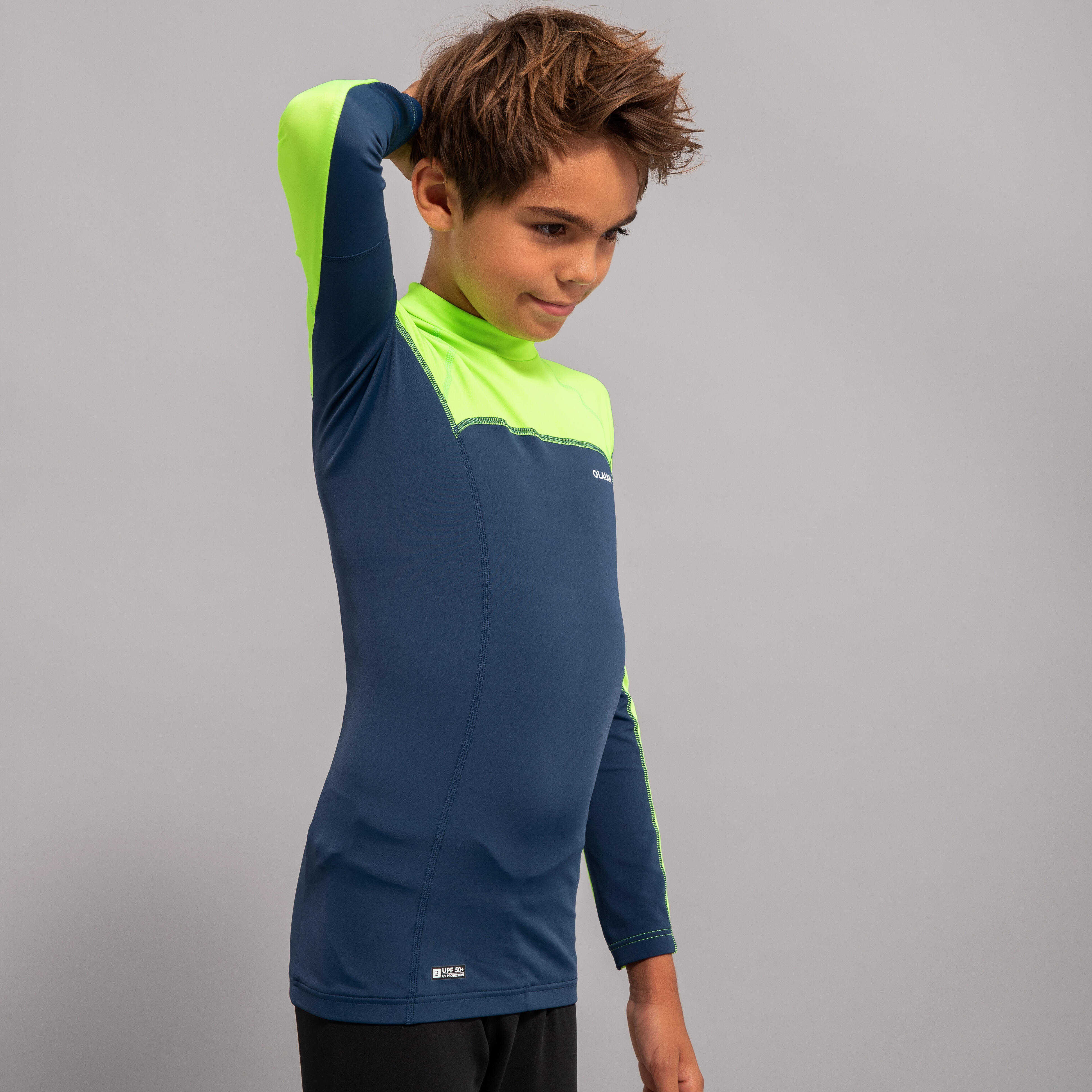 DECATHLON Tričko s ochranou proti UV žiareniu 500 s dlhým rukávom sivo-zelené 10-11 r (141-150 cm) · záber 3
