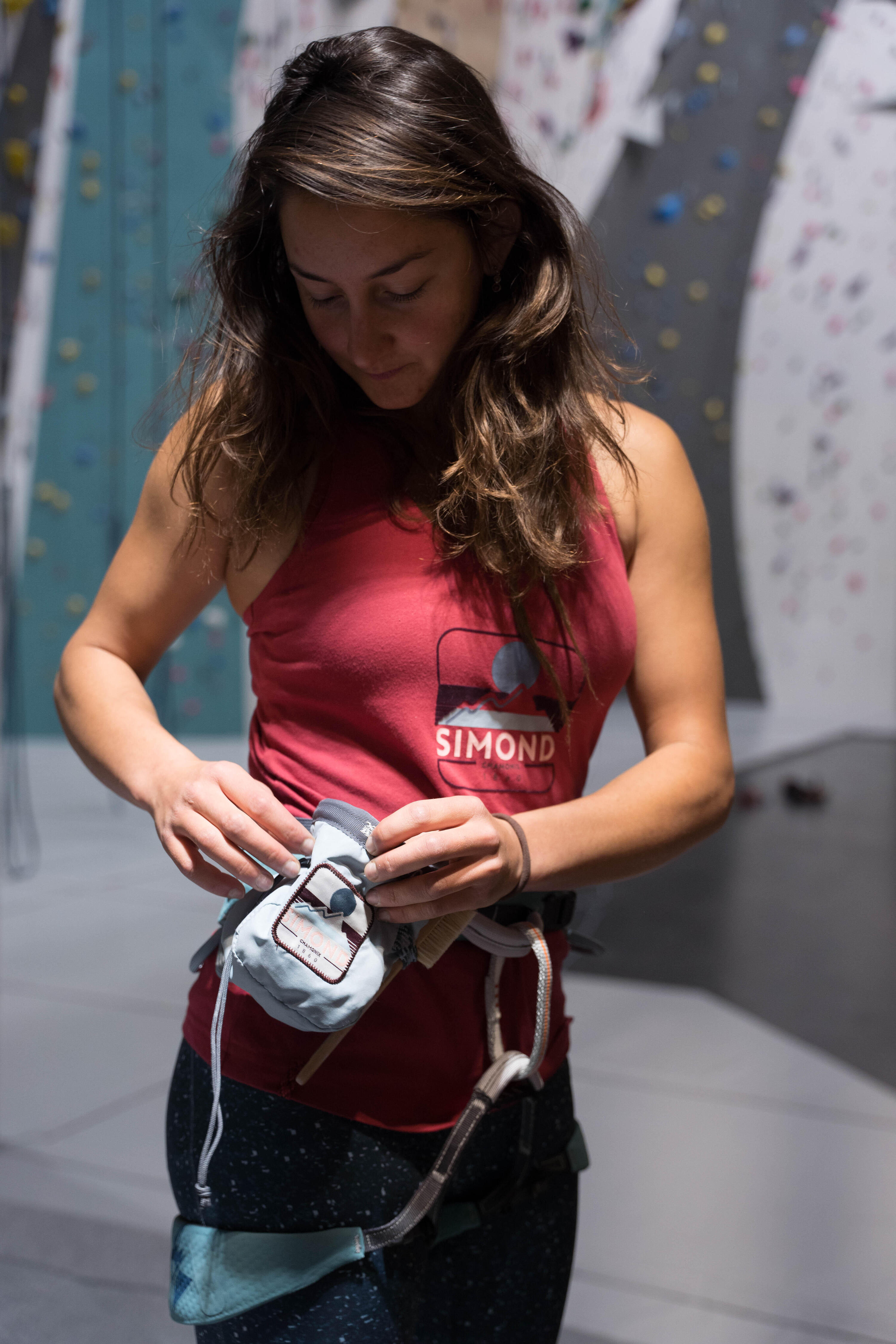 Sacca portamagnesite arrampicata VERTIKA taglia M grigia 12/13