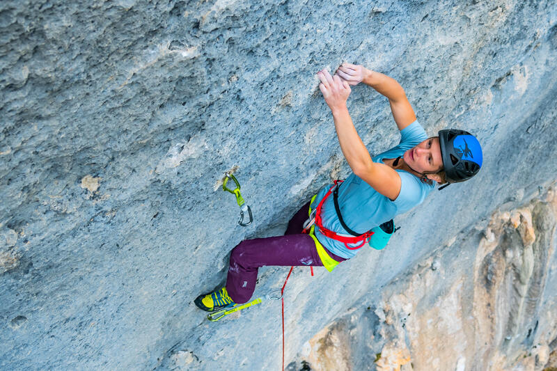 Como escolher um capacete de escalada ou de alpinismo? 