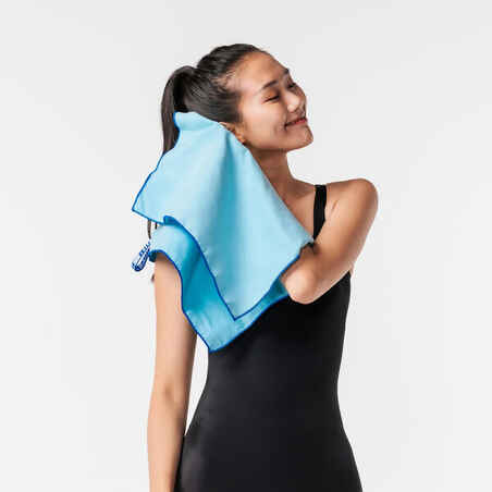 Swimming Microfibre Towel Glacier Size S 39 x 55 cm - Glacier Blue