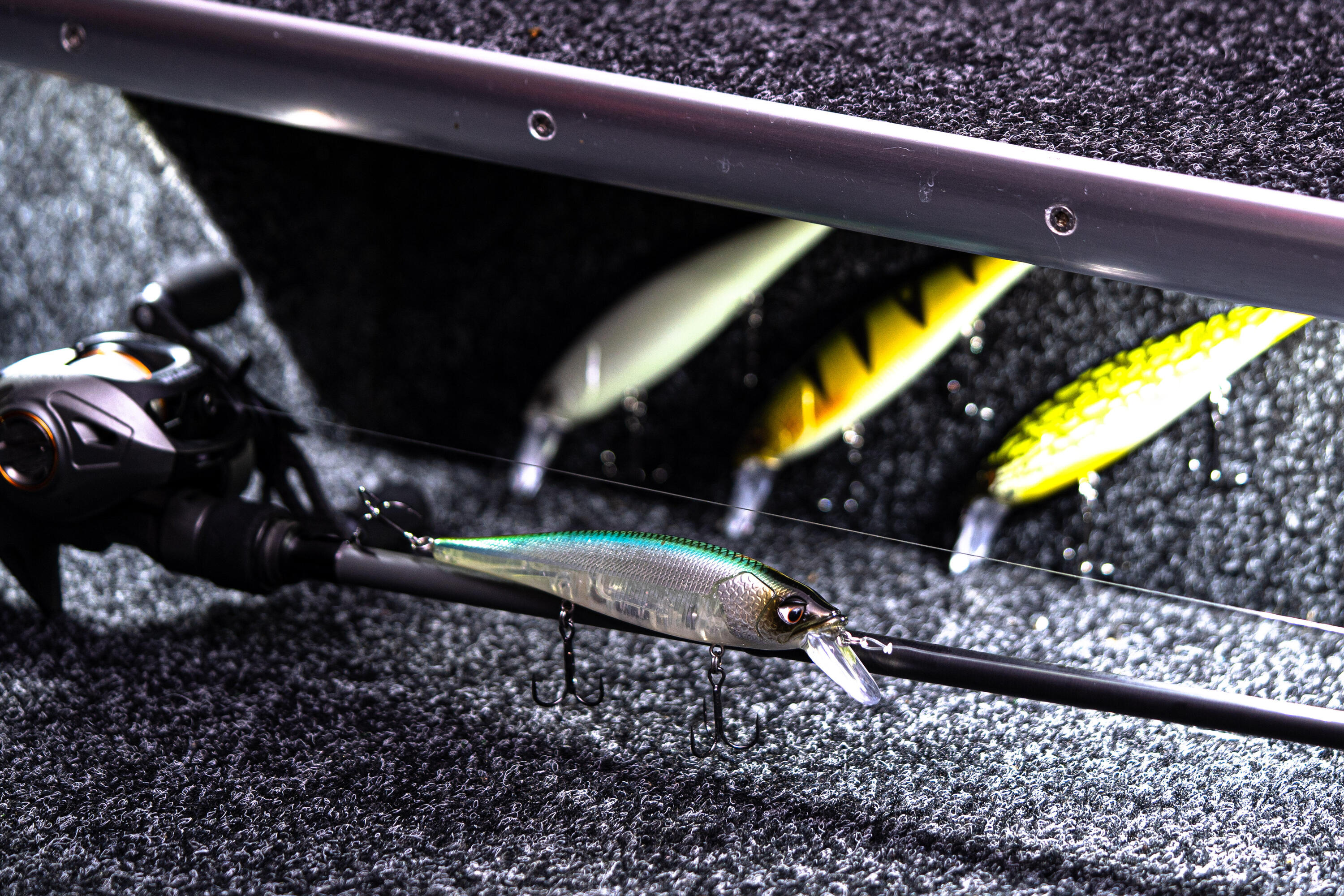 POISSON NAGEUR JERKBAIT MINNOW WXM MNW 130SP ABLETTE 6/7