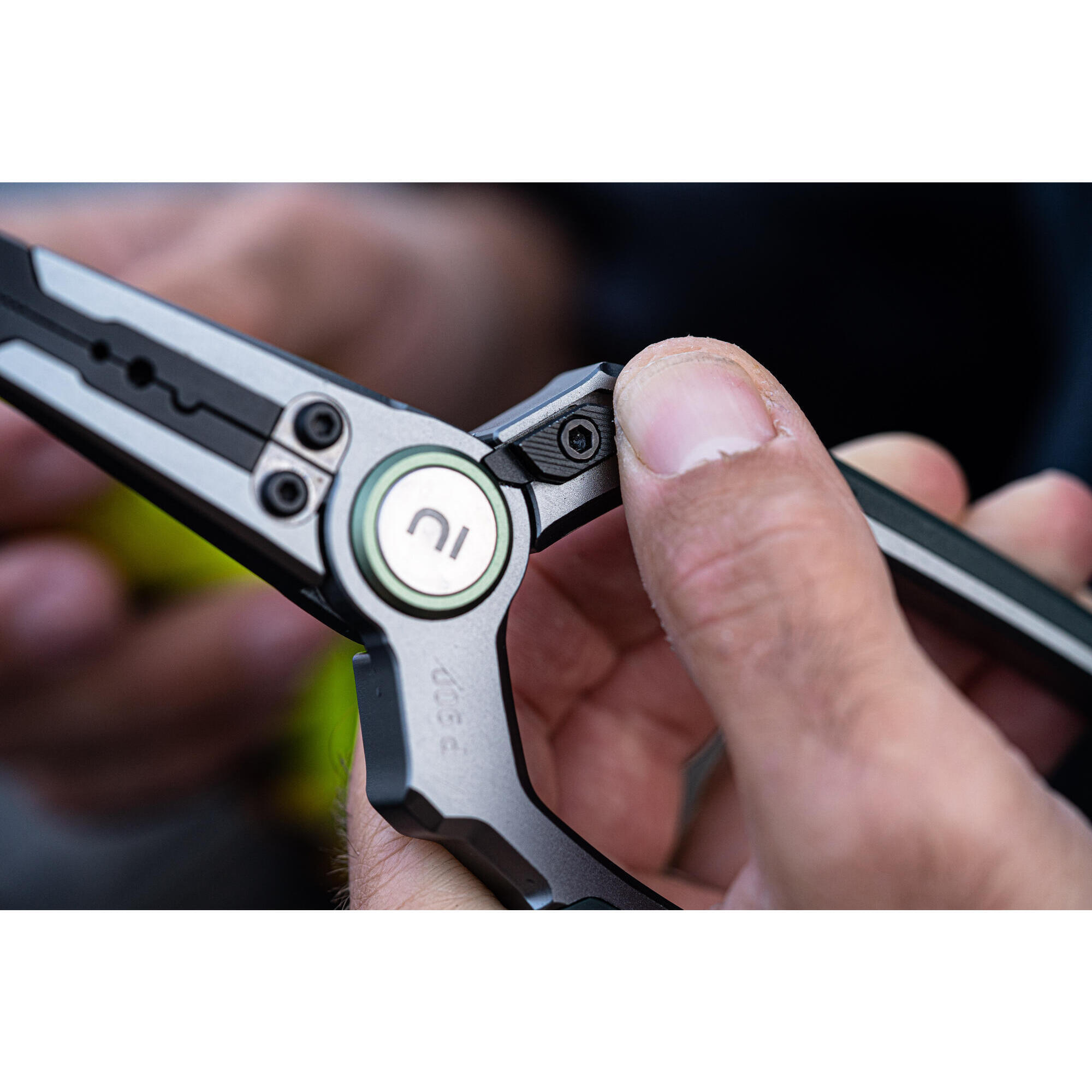 Pinza da pesca LIGHT P-900 8/10