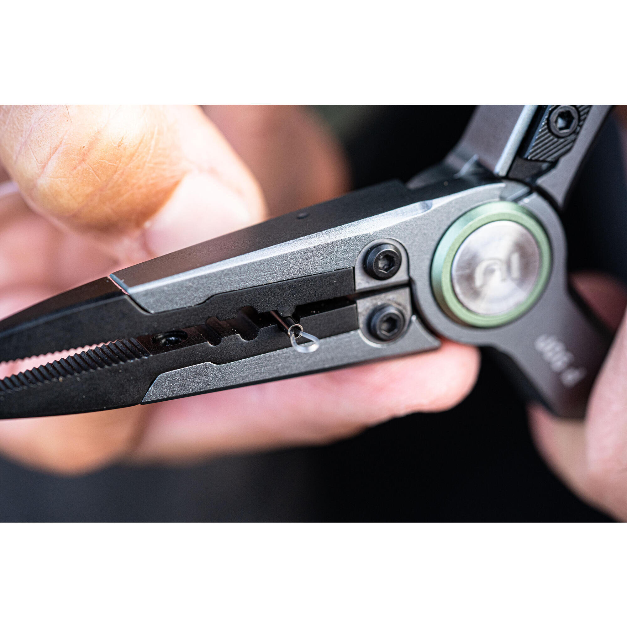 Pinza da pesca LIGHT P-900 5/10