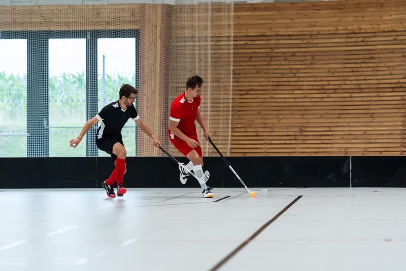 Comment choisir sa balle de floorball ?