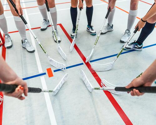 Quel est l'équipement à avoir pour le floorball