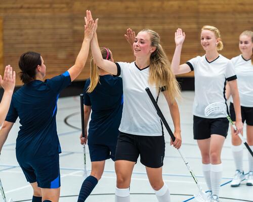 Choisir la taille de sa crosse de floorball