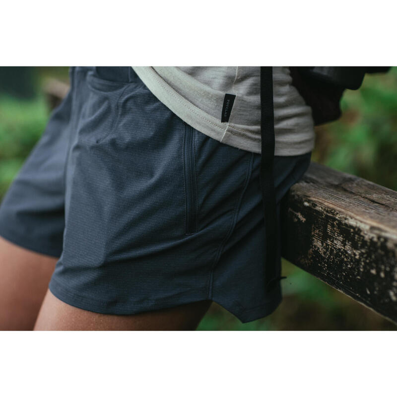 Pantalon scurt Trekking Călătorie TRAVEL 900 Albastru Damă