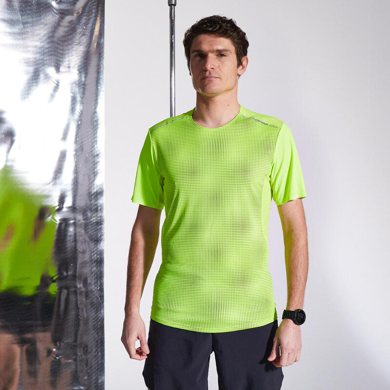 TEE SHIRT RUNNING HOMME RESPIRANT KIPRUN LIGHT JAUNE EDITION LIMITEE