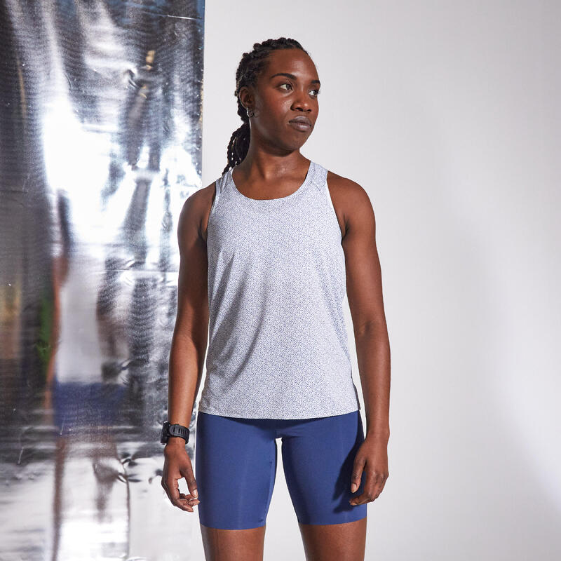 DEBARDEUR RUNNING FEMME LEGER ET RESPIRANT KIPRUN BLANC PRINT