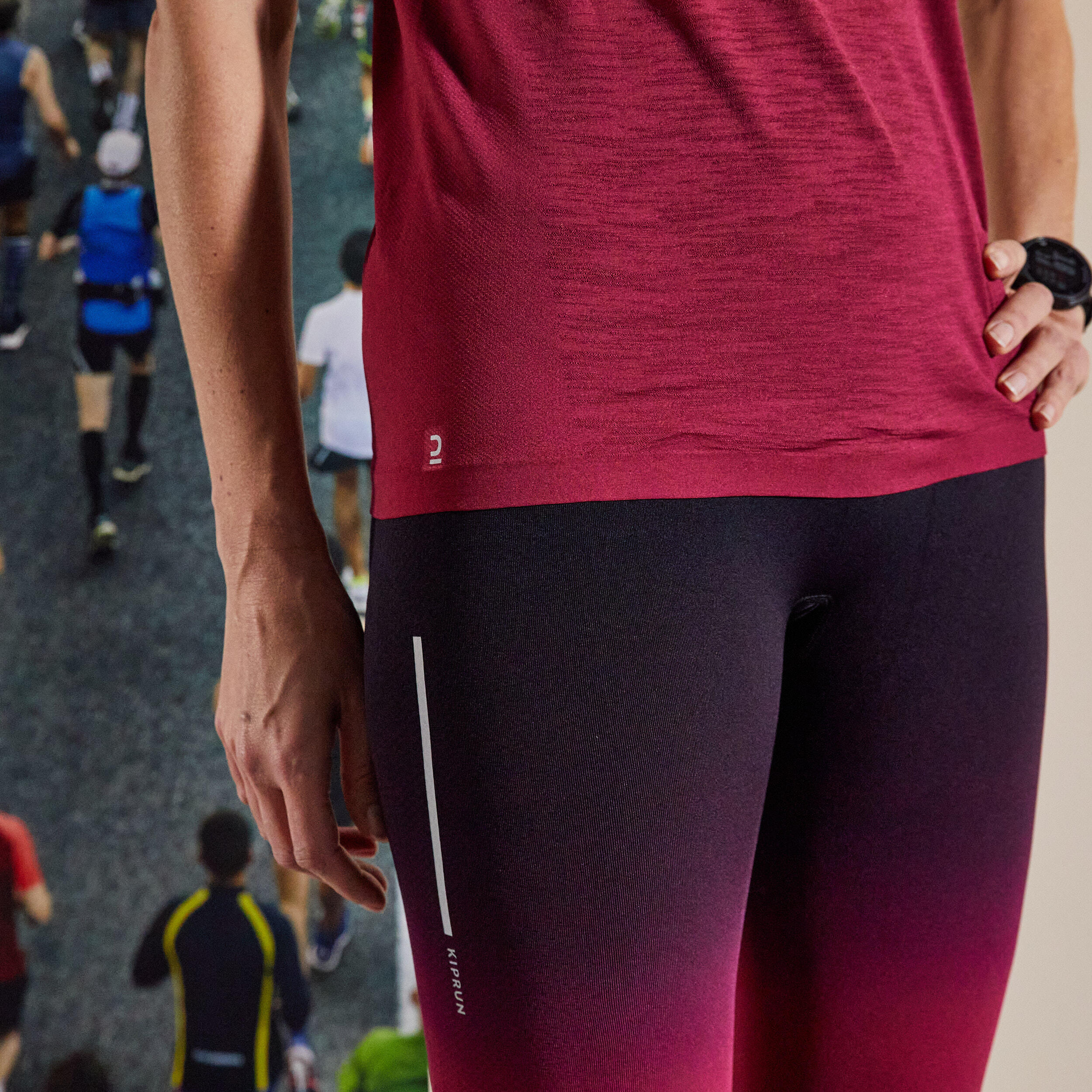KIPRUN CARE WOMEN'S RUNNING TIGHT SHORTS BREATHABLE BURGUNDY 4/9
