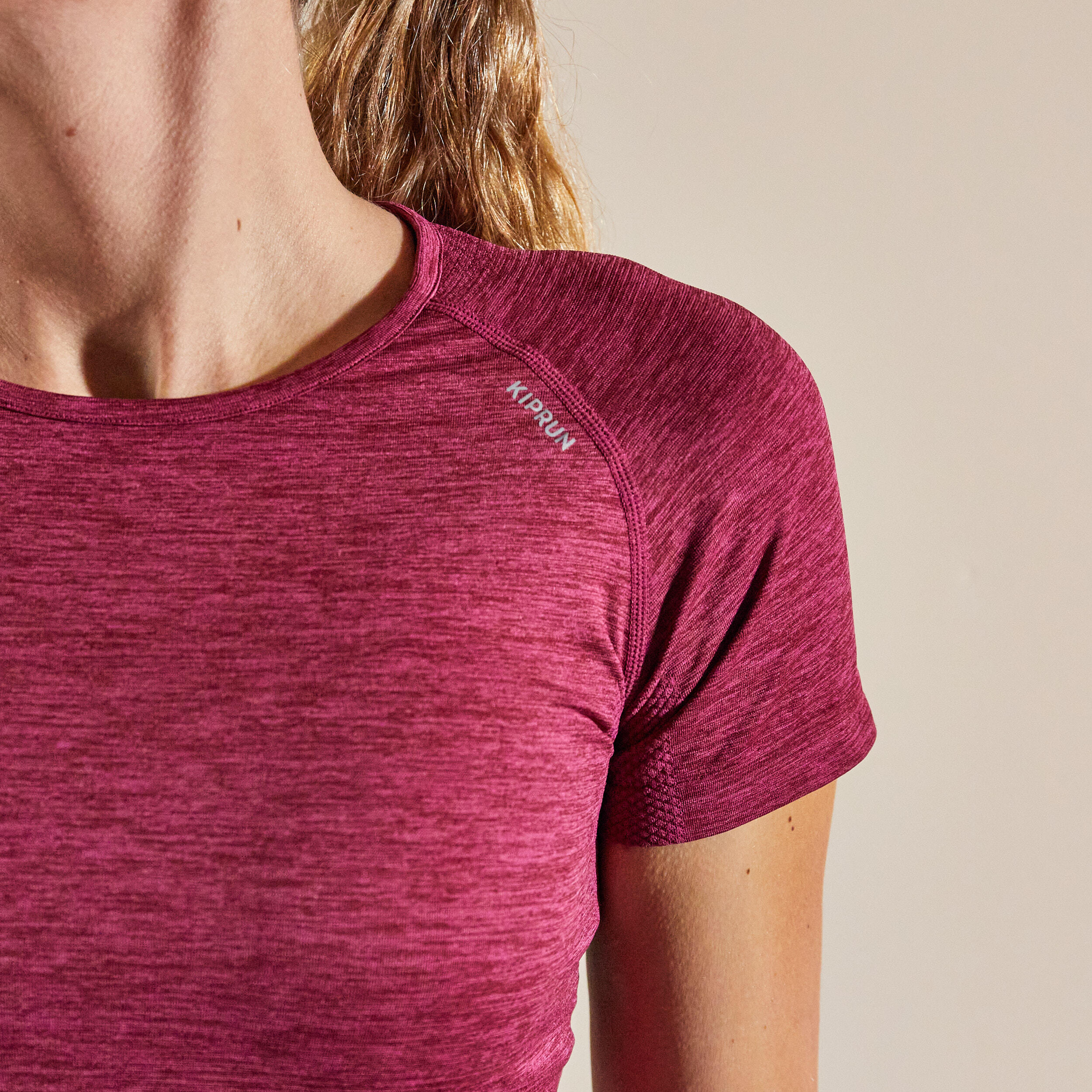 KIPRUN SKINCARE WOMEN'S RUNNING T-SHIRT BREATHABLE BURGUNDY 2/6