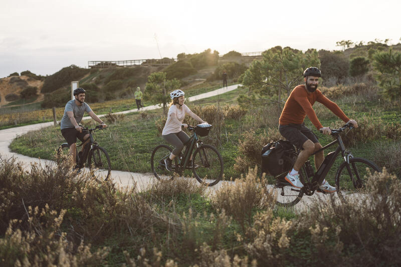 Come scegliere la bici trekking a pedalata assistita?
