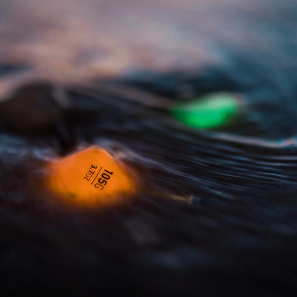 Plomb pyramide phospho orange siliconé en surfcasting