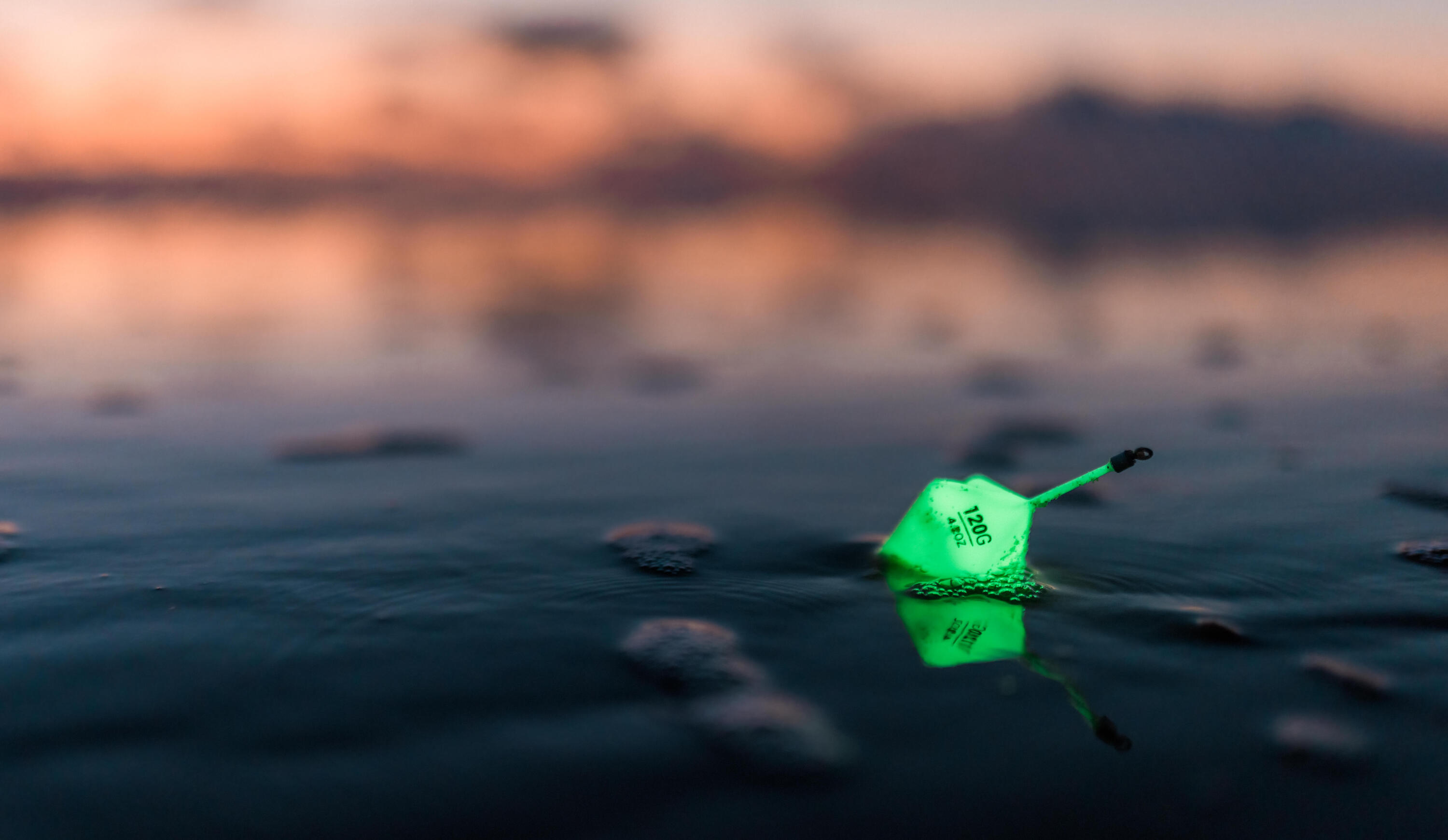 Glow in the Dark Silicone Pyramid Sinker for surfcasting 4/4