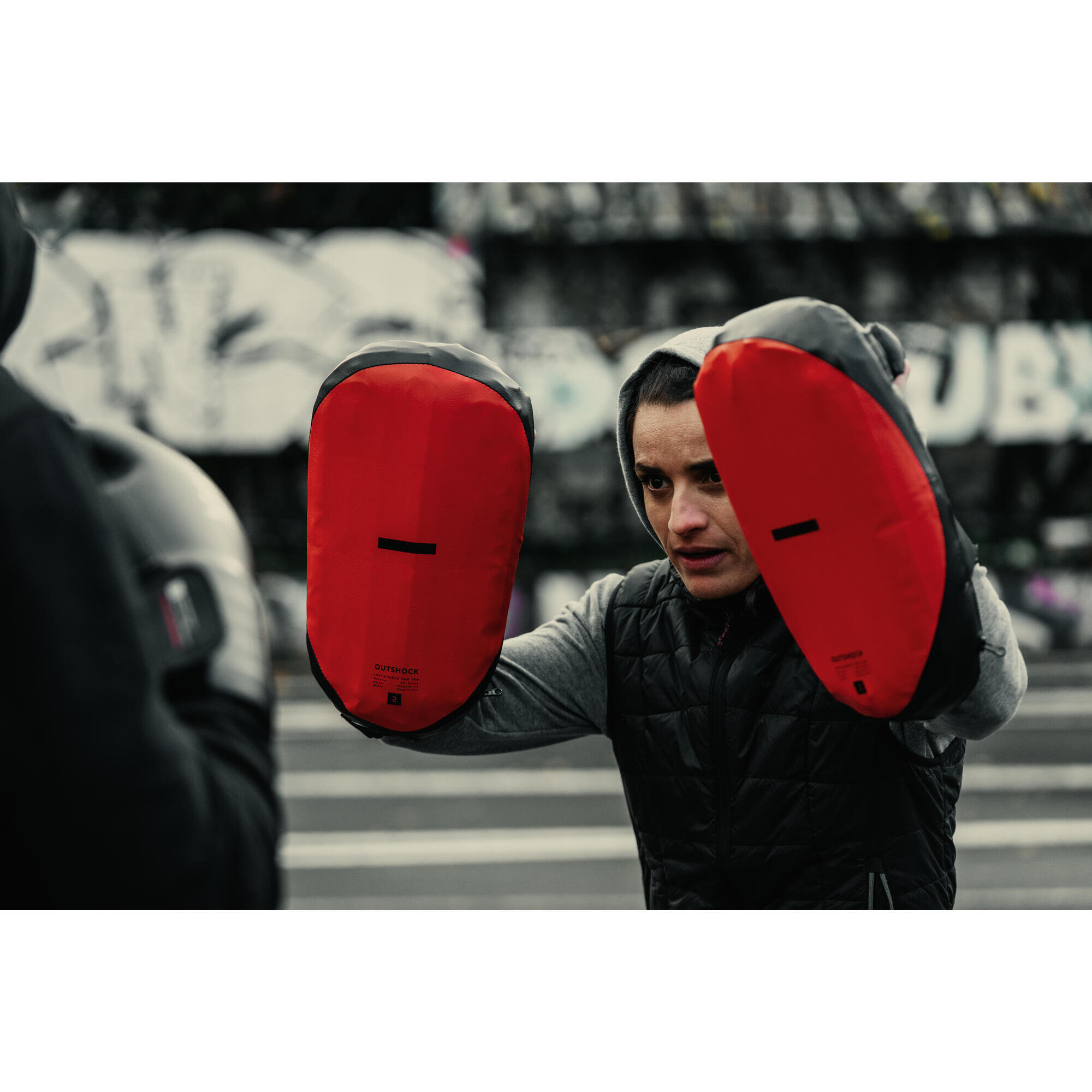 PAO AIR 100 BOXE GONFLABLES x2 ROUGES ET NOIRS OUTSHOCK Decathlon