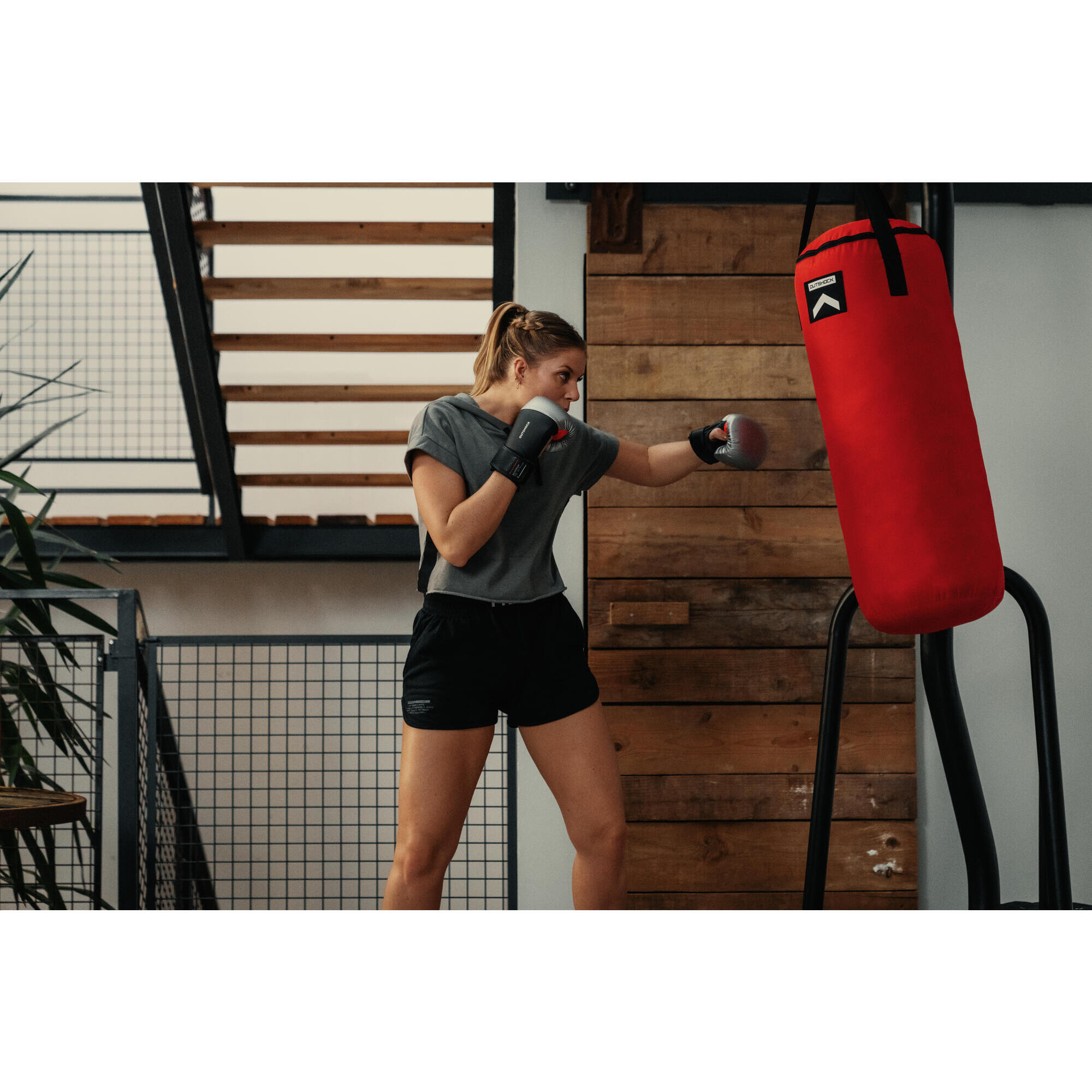 14 KG PUNCHING BAG - RED