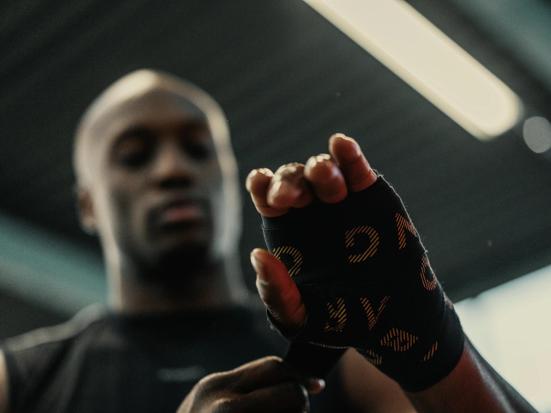 DECATHLON DOMYOS OUTSHOCK KIT PUNCHING BALL JUNIOR + GANTS DE BOXE 4OZ