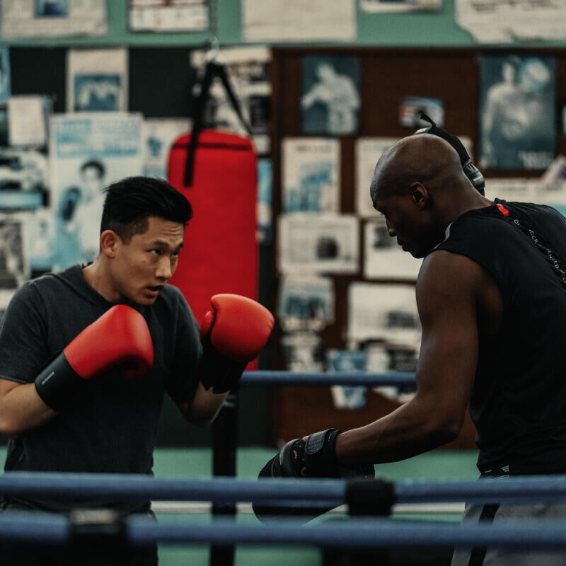 5 CONSEILS DE CHAMPION POUR AMÉLIORER SES RÉFLEXES DE BOXE