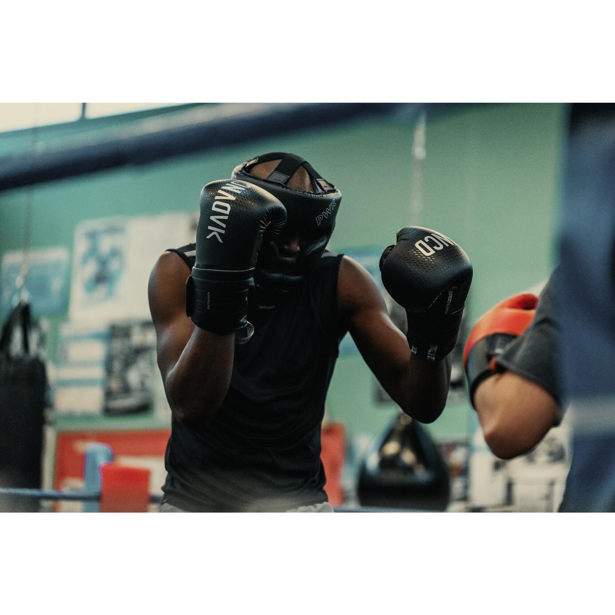 BOXING GLOVES 500 - BLACK