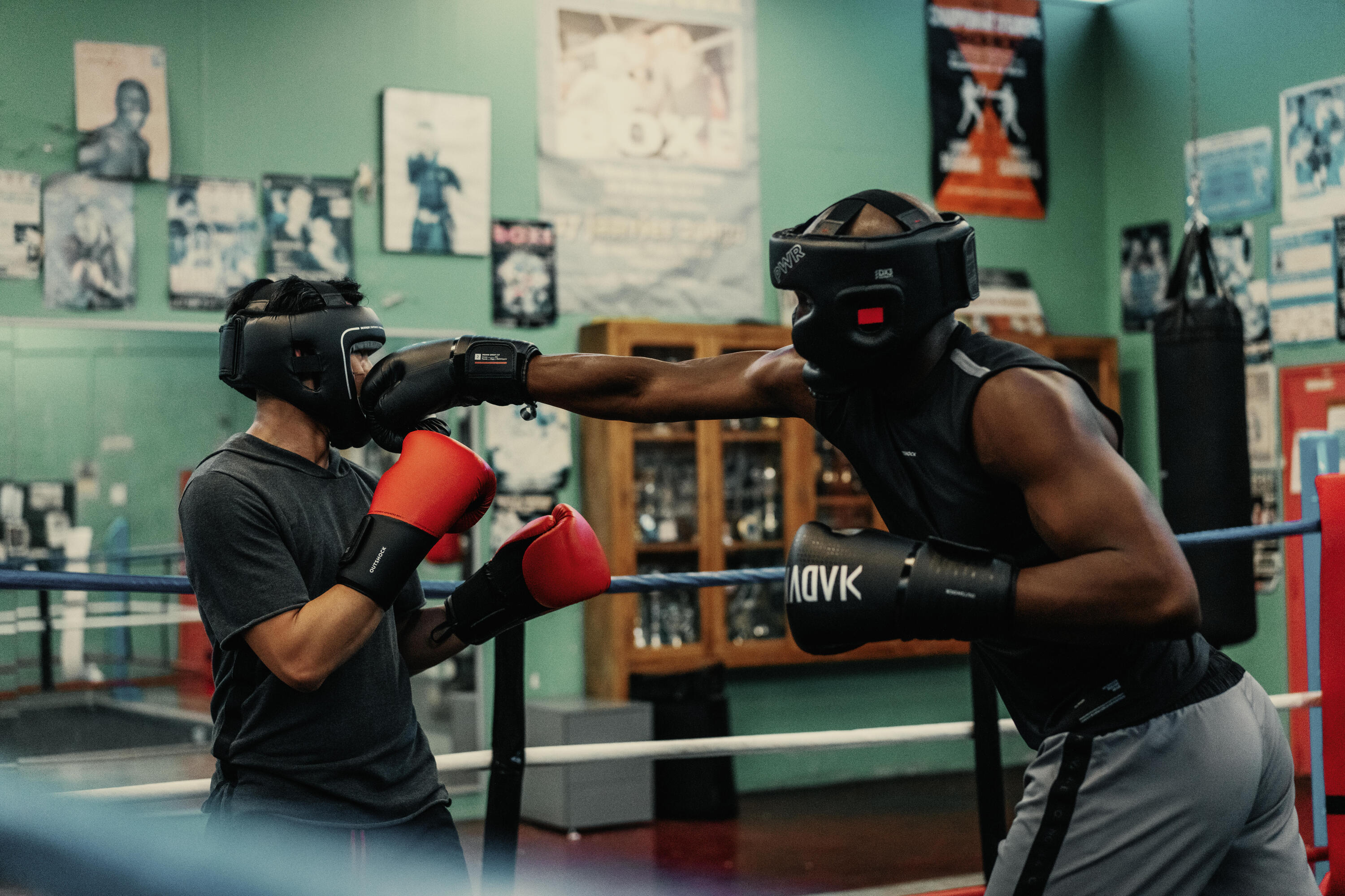 Gants de boxe avec maintien articulaire du poignet, noir 8/21