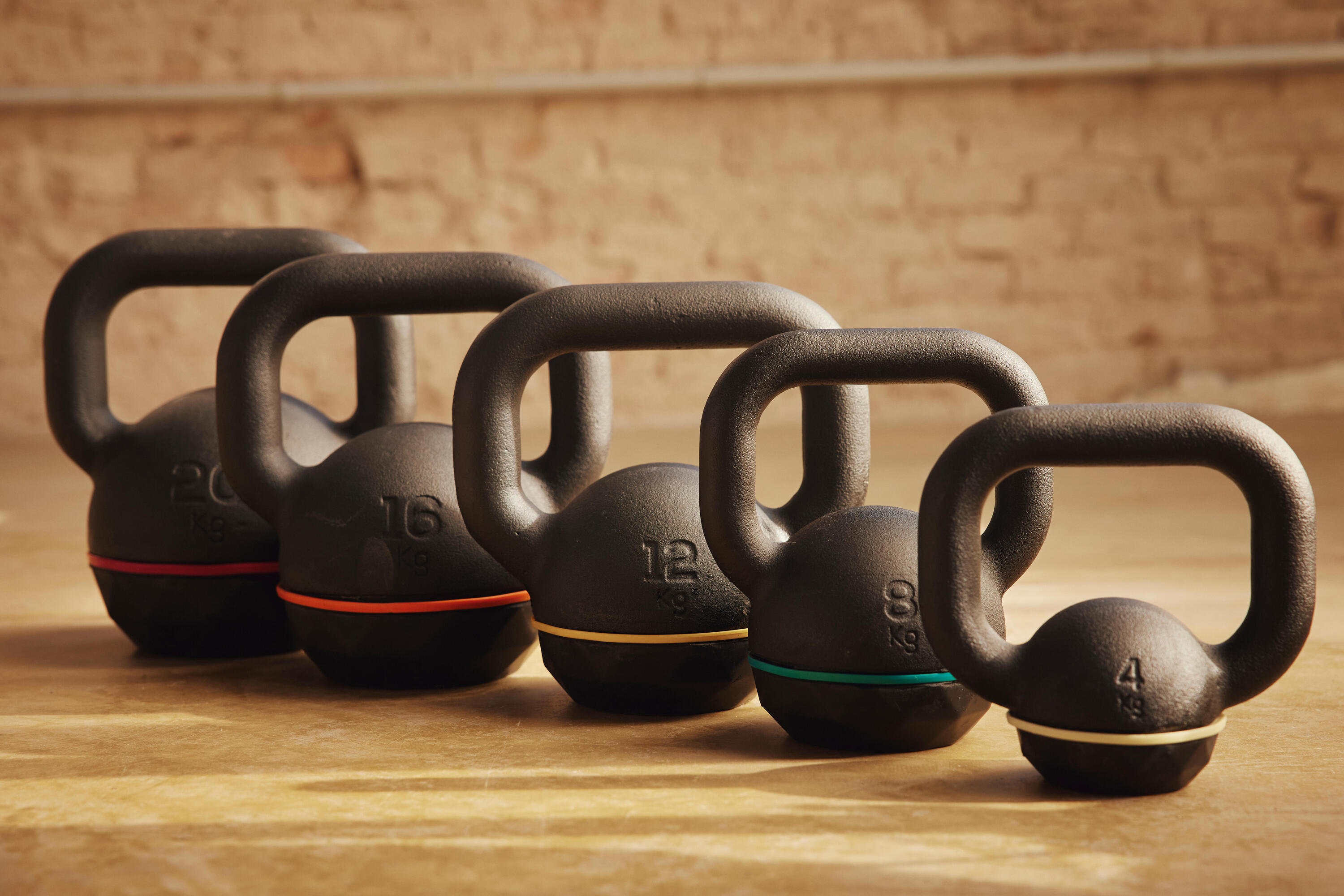 Cast Iron Kettlebell with Rubber Base - 16 kg 5/5