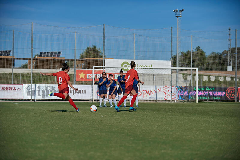 How to Curl a Football?