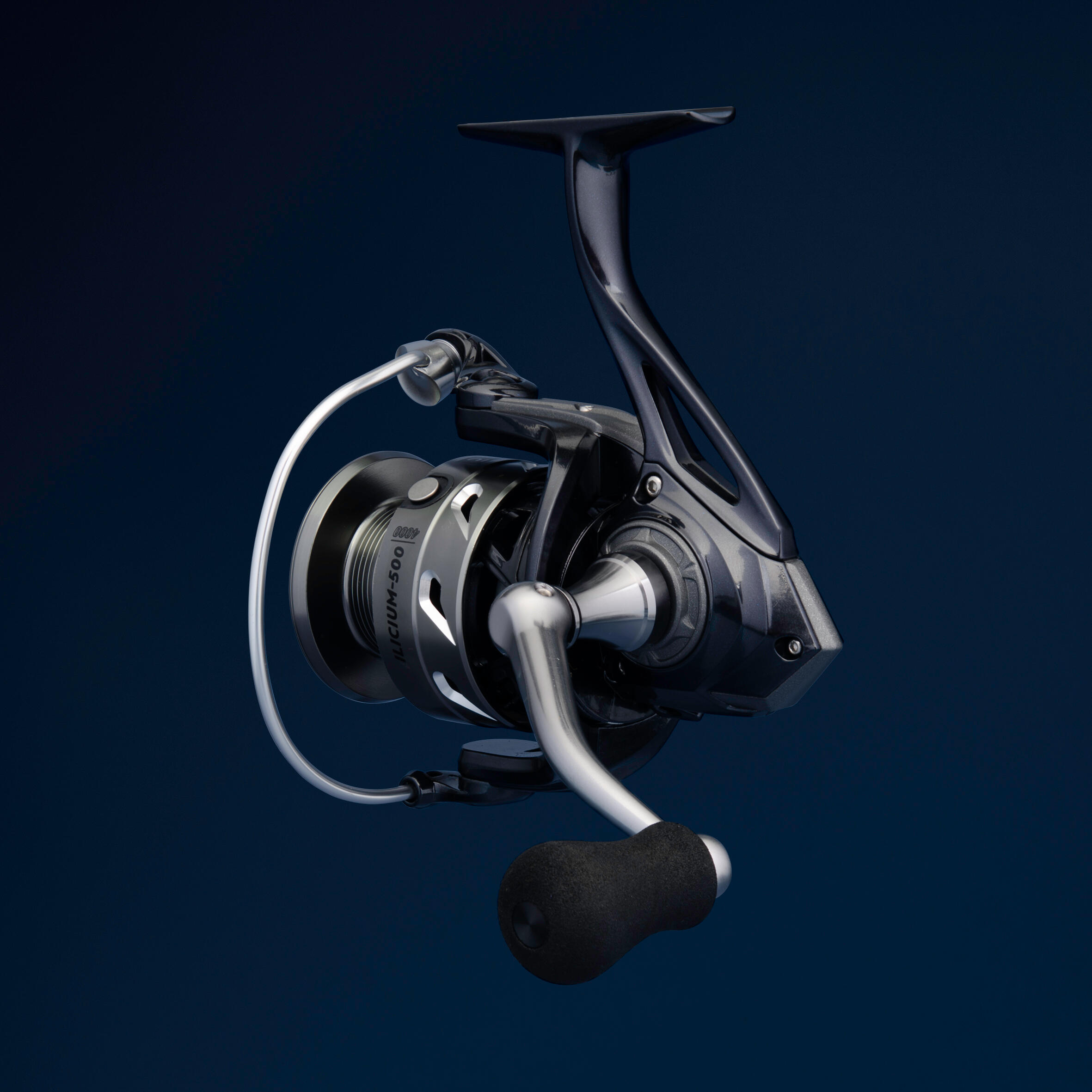 Spinning reel for sea lure fishing ILICIUM-500 4000 4/13