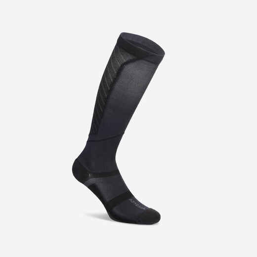 
      Chaussettes de compression noires
  