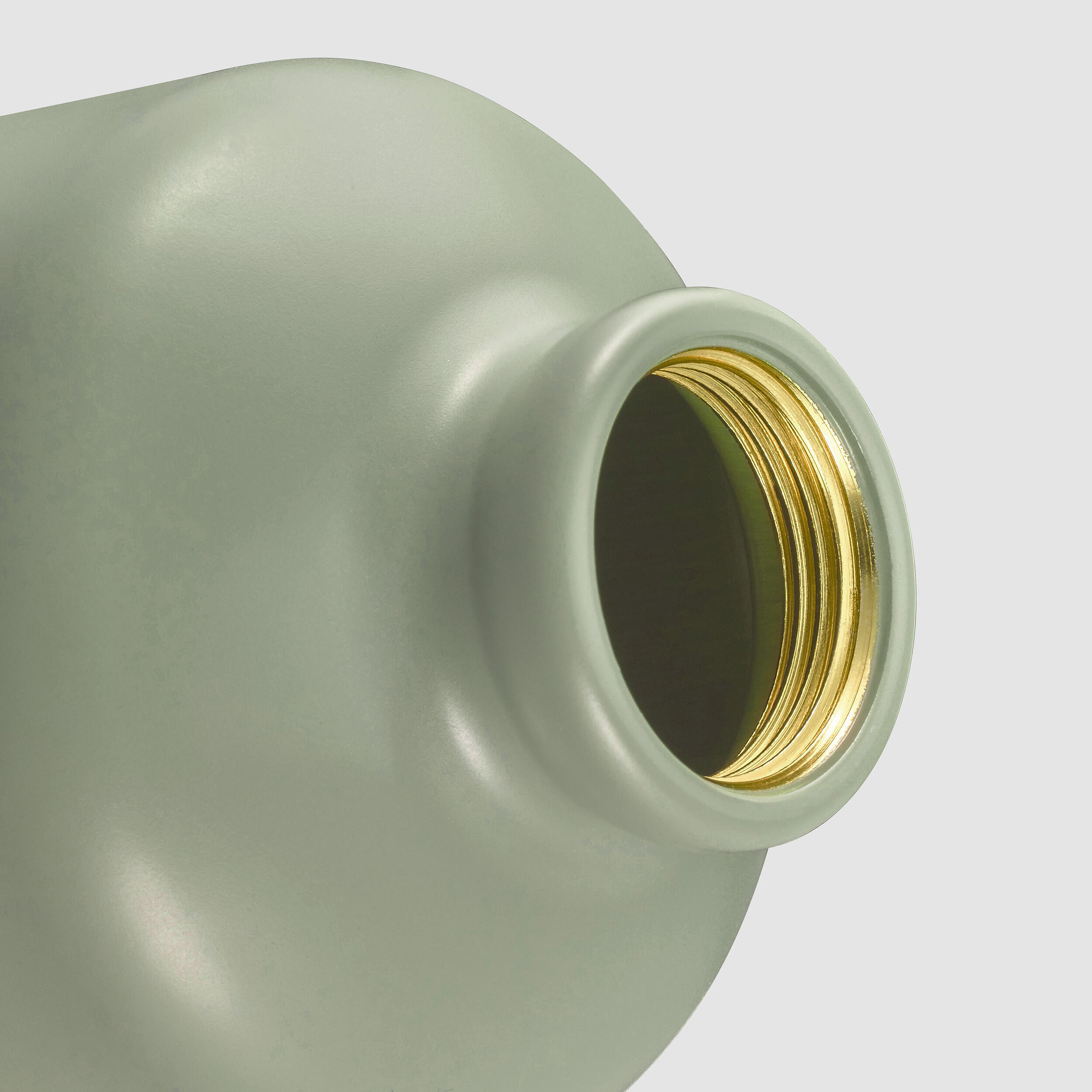 Aluminium Water Bottle with Screw Cap - 0.75 Litre Sage Green