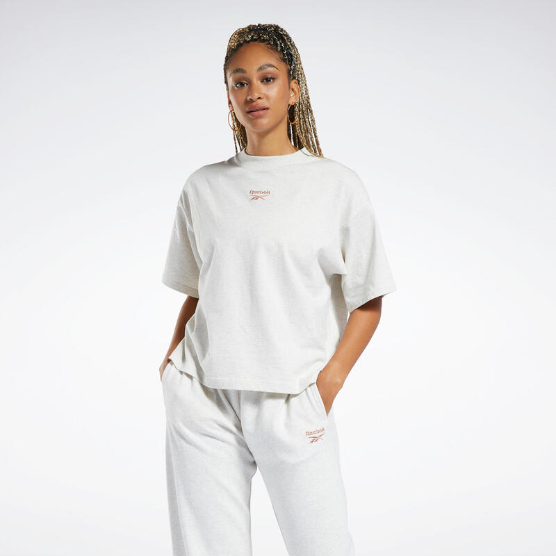 

Футболка c карманом Reebok Identity бежевая, X8770065