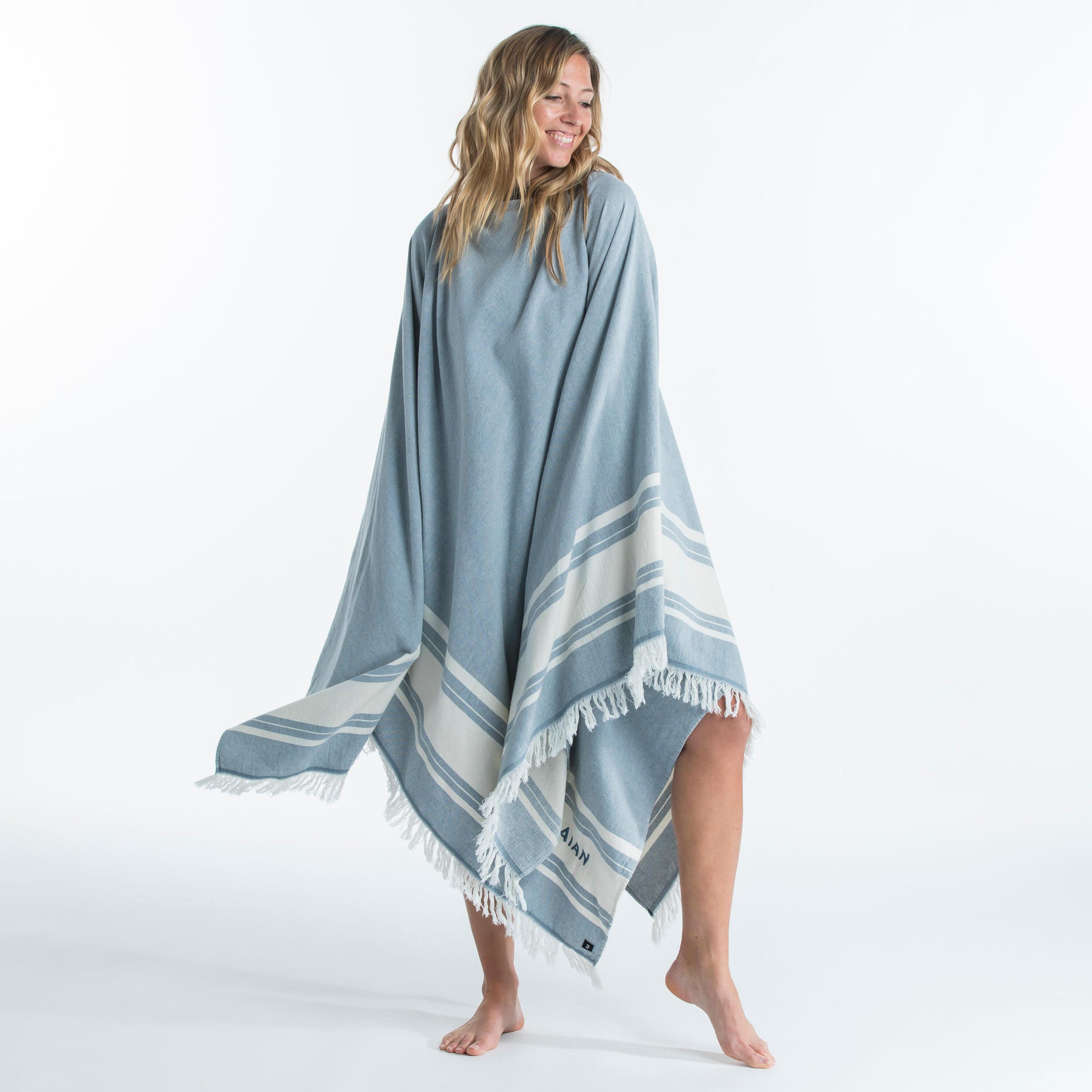 Serviette De Plage Poncho 190 X 190 Cm - Gris Bleu - Decathlon