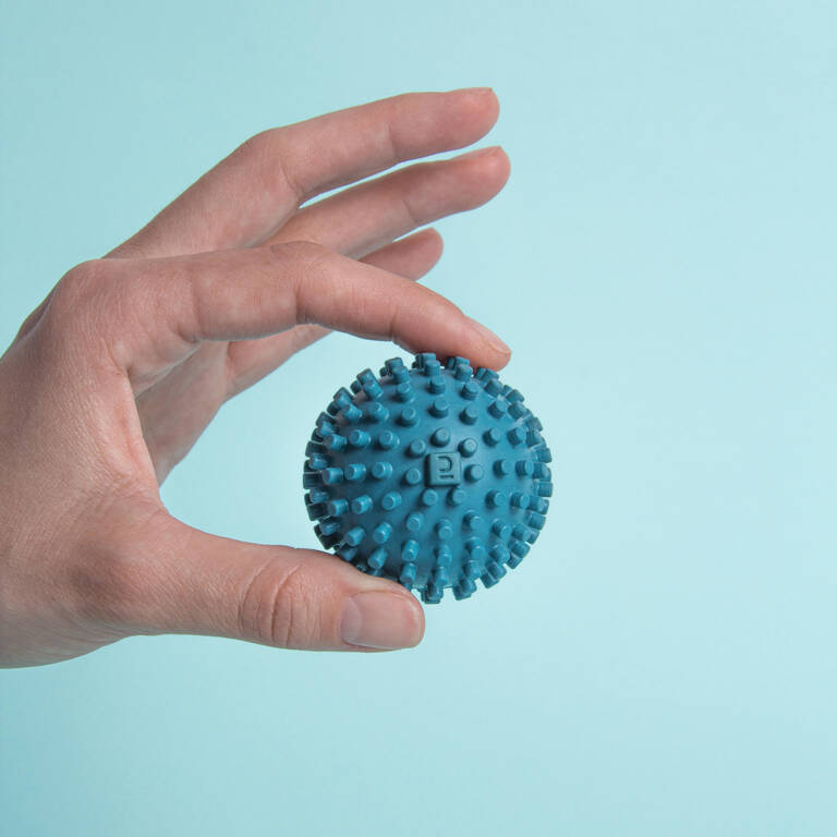 Acupressure massage ball