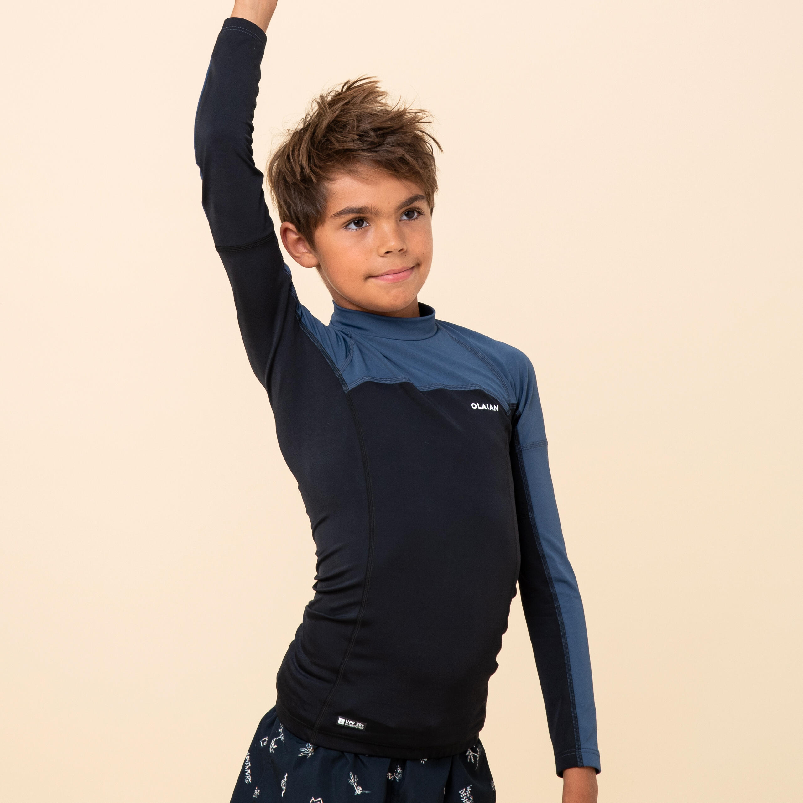 Rashguard met lange mouwen voor jongens 500l zwart/blauw