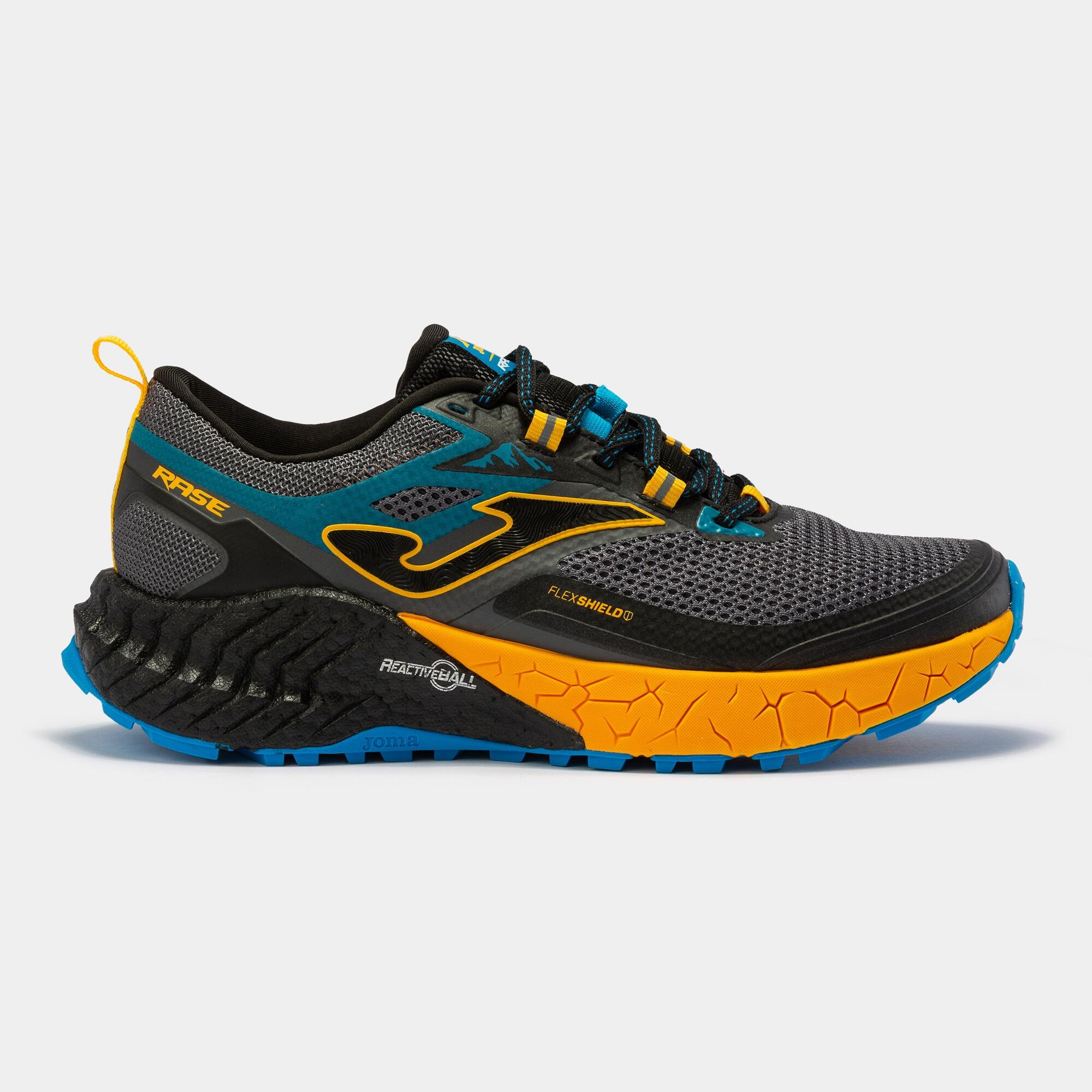Le scarpe nelle corse ad ostacoli - Calendario OCR