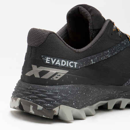 XT8 men's trail running shoes black and grey
