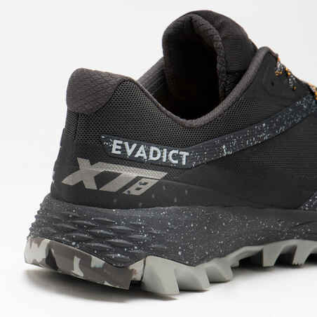 Zapatillas trail running Hombre XT8 negro y gris