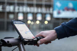 Γενικής χρήσης βάση Smartphone για ποδήλατα και πατίνια
