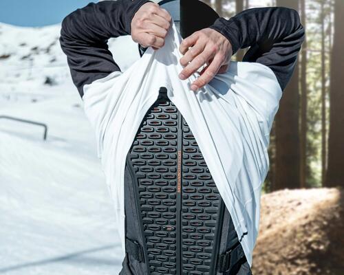 Une dorsale pour rider sur neige et terre