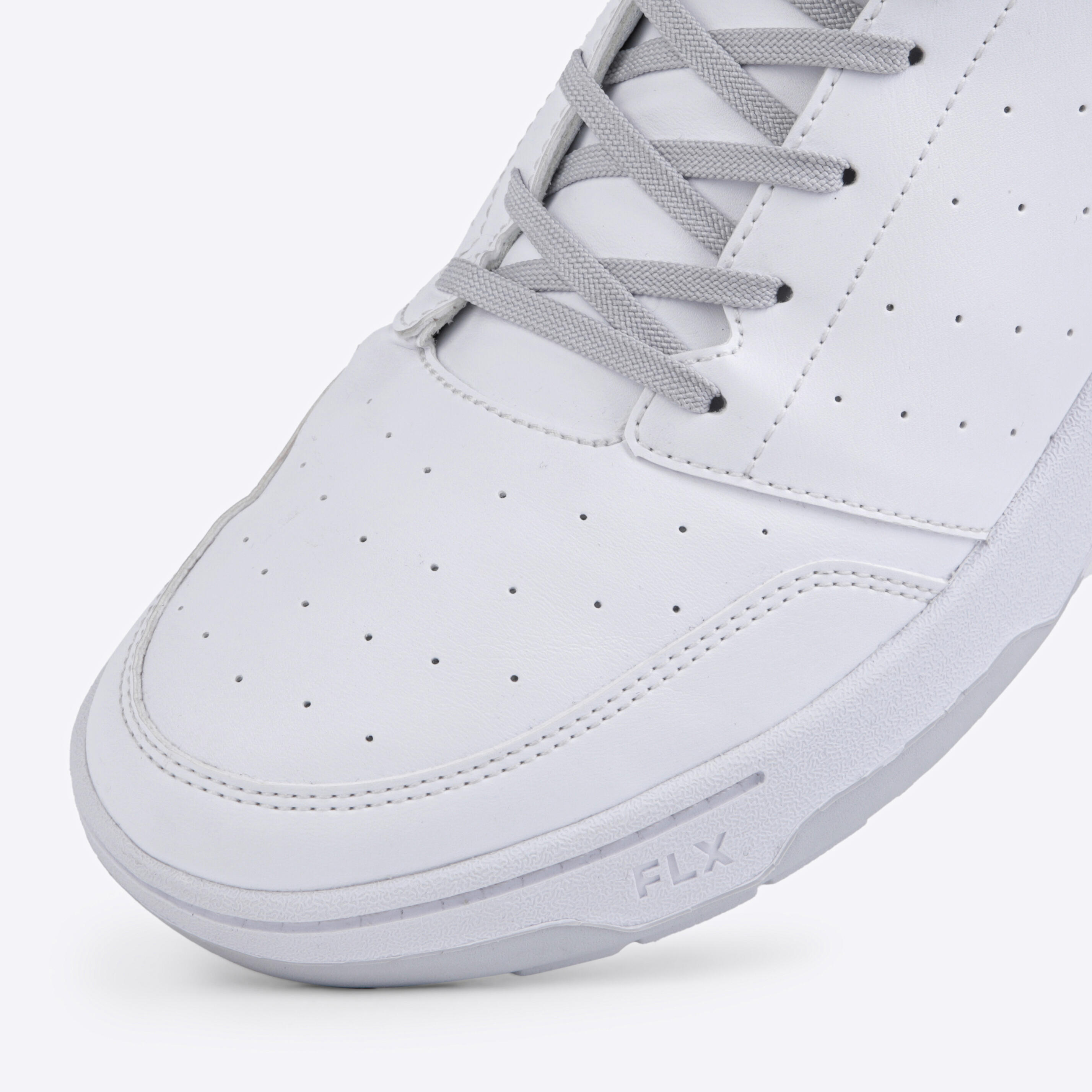 Adult Cricket Shoe CS 100 Lightweight & Comfortable