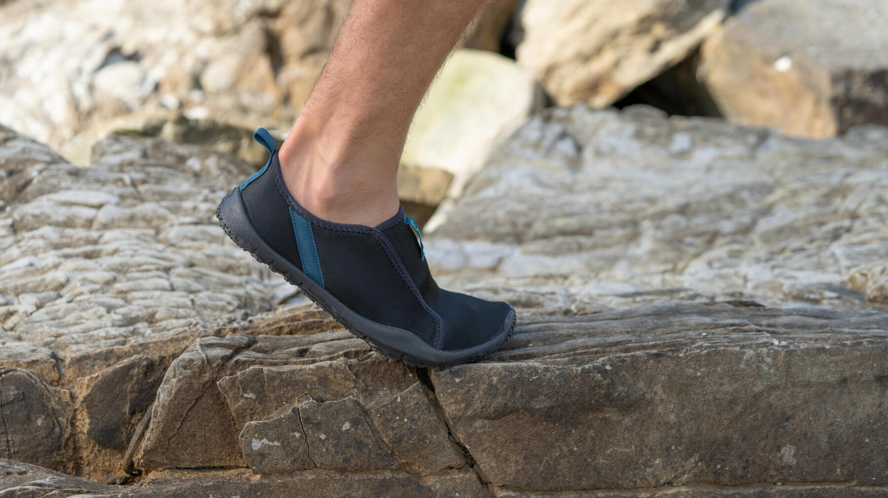 Scegliere le Aquashoes, le scarpette da scoglio